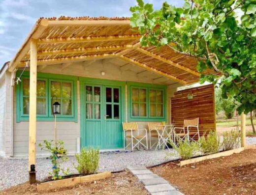 The building where the vacation home is located.