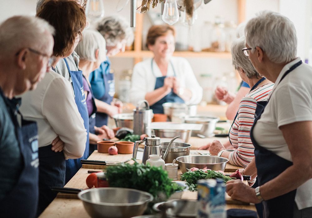 cooking workshop in glamping experience book now in campsaround 1