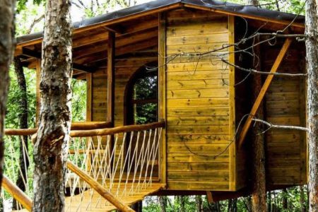 glamping treehouses online book nature stays Διαμονή σε δεντρόσπιτα. Kράτηση σε μοναδικά καταλύματα στη φύση στο Campsaround